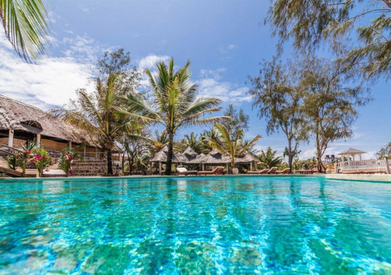 Aquarius Beach Resort 4