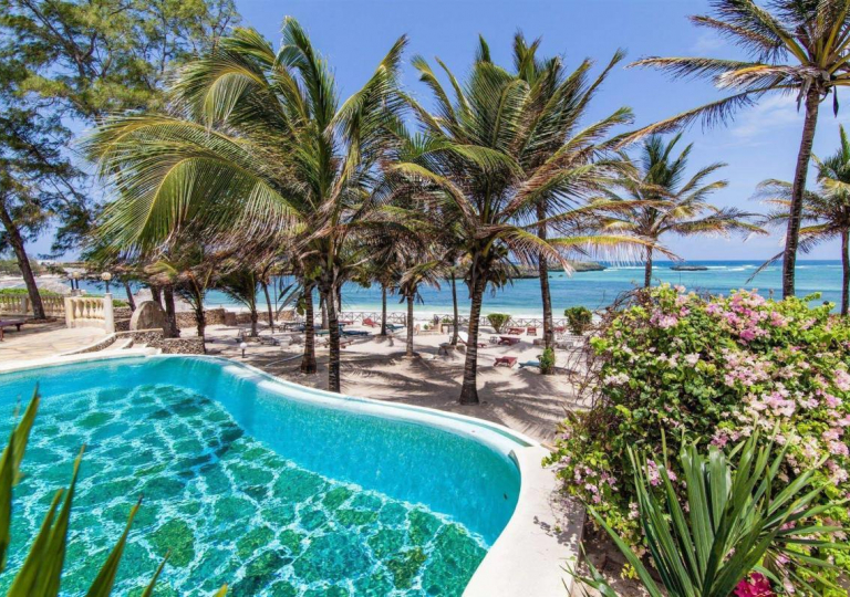 Aquarius Beach Resort 5